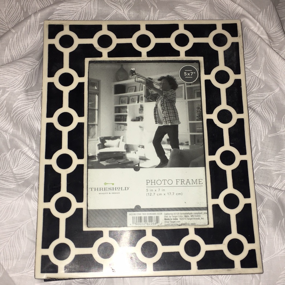 Threshold Picture Frame BRAND NEW!